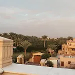 Pyramids Queen Hotel