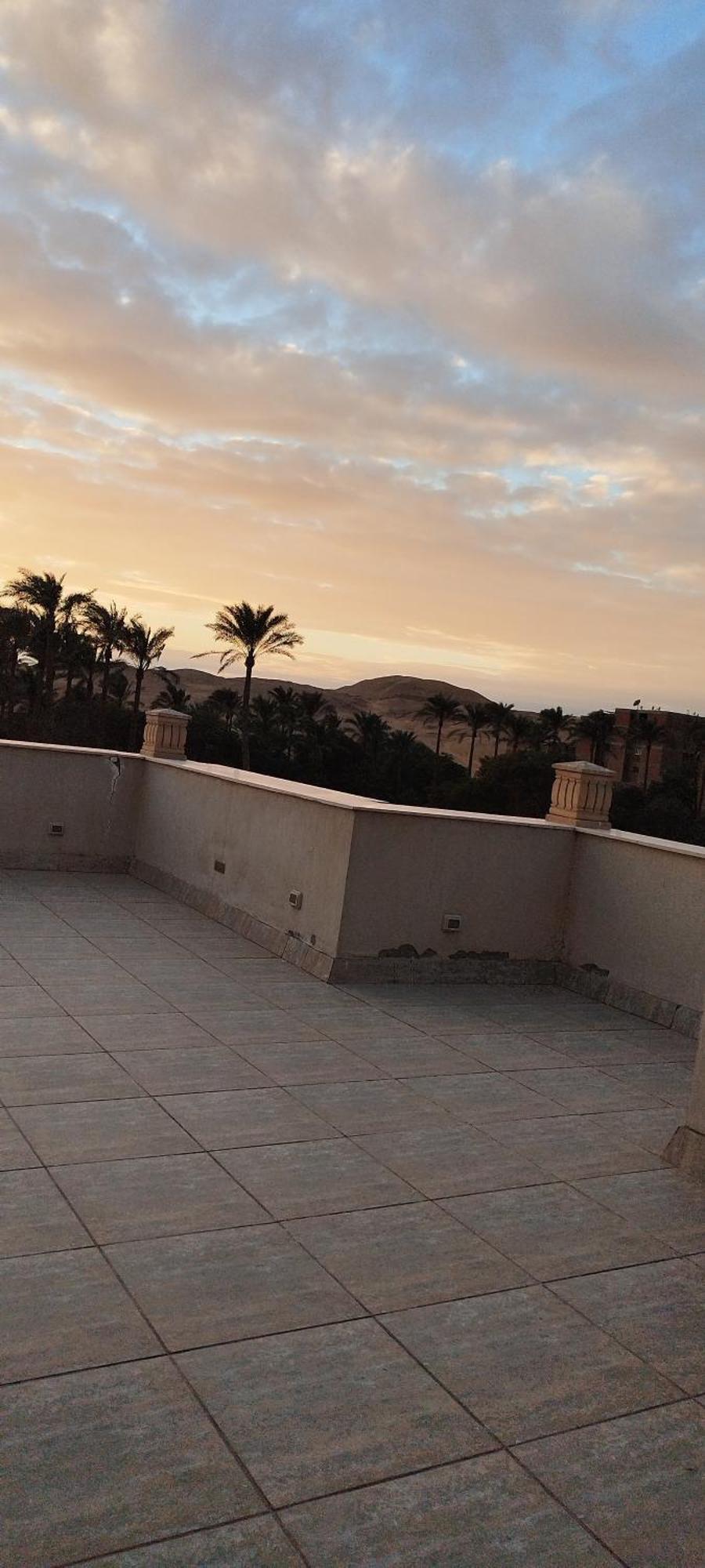 Pyramids Queen Apartment *